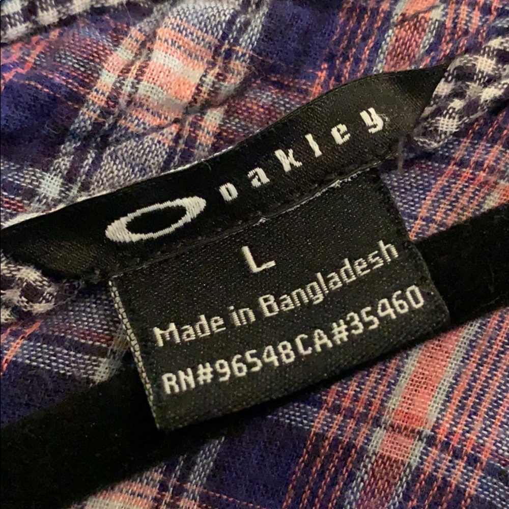 2 Oakley Flannels Button Down Shirts Large - image 7